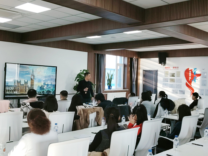 凝聚力量，共創(chuàng)未來：萊沃醫(yī)療年終工作總結(jié)會